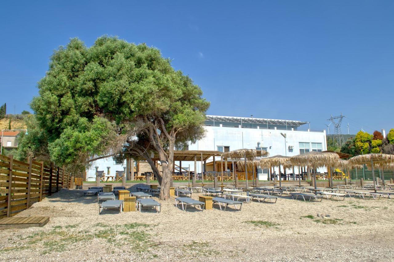 Epipleon Luxury Suites -106- Δωμάτιο 40Τμ Με Βεράντα 45Τμ Μπροστά Στην Θάλασσα Навпакт Екстер'єр фото